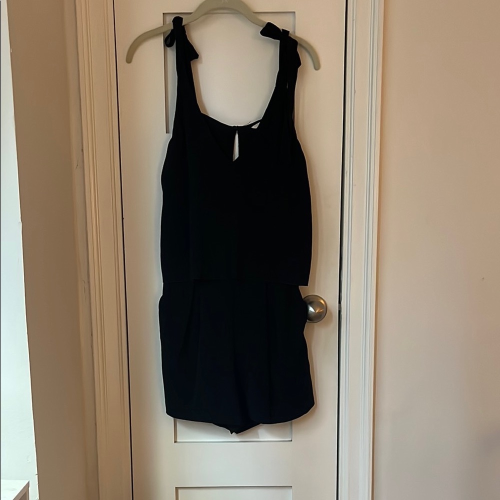 H&M Sleeveless black romper